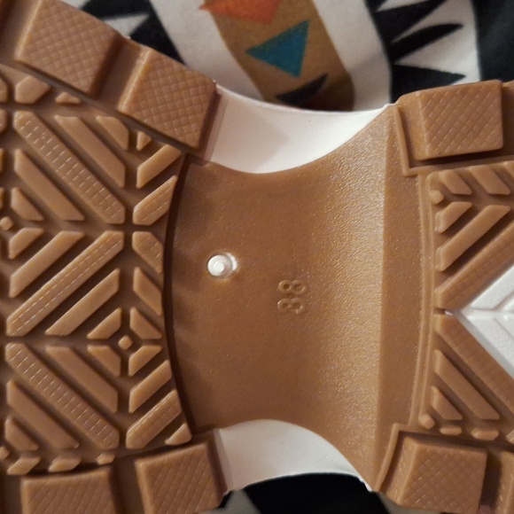 Cute chunky shoes - Picture 3 of 3